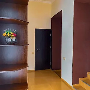 شقة Zaav, تبليسي